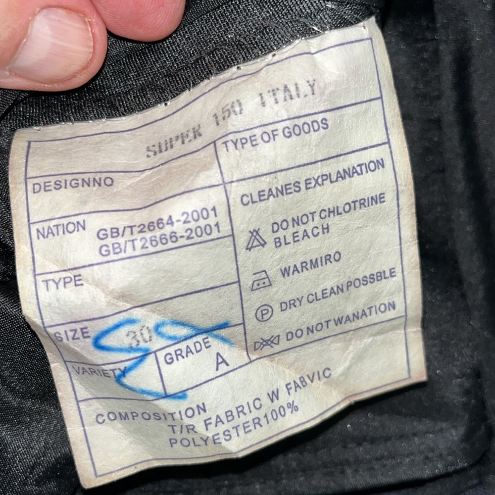 Ermenegildo Zegna Suit, Size 34US. Excellent Condition. 3 Button, Double Vented - Picture 15 of 17